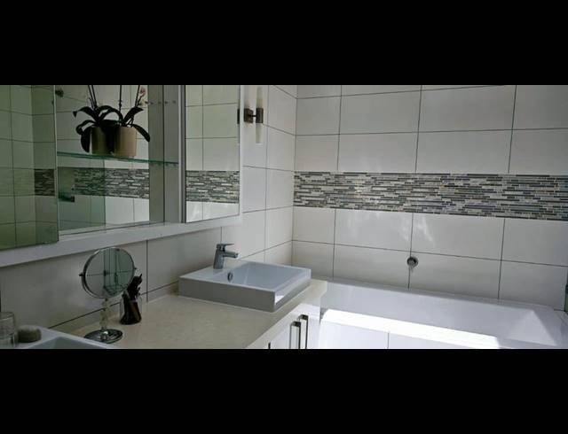 4 BEDROOM PROPERTY TO RENT IN SUNSET BEACH